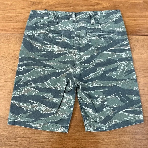 All Saints Men’s Varsity Camo Fuji Short Men’s 30 NWT - Picture 2 of 4